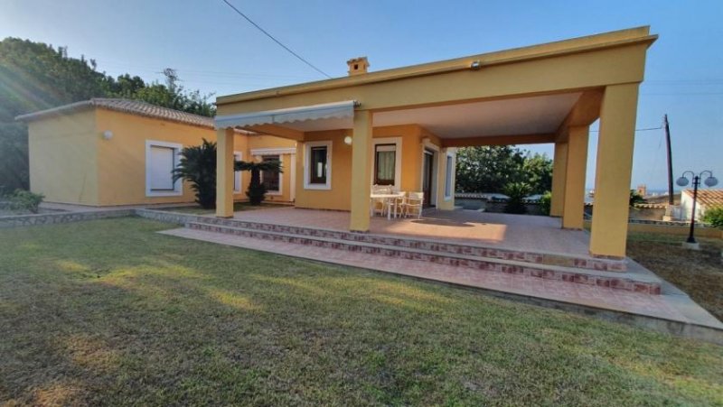 Oliva Gepflegte Villa mit 4 Schlafzimmern, 3 Badezimmern und Privatpool in hervorragender Wohnlage Haus kaufen