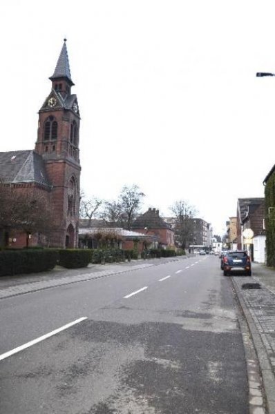 Duisburg Gut vermietete Eigentumswohnung in gepflegtem Wohn- Ärztehaus, Garage und Stellplatz Wohnung kaufen