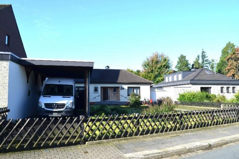 Moers Gepflegter, modernisierter Bungalow, großes Grundstück - weitere Zimmer im Dachgeschoss Haus kaufen