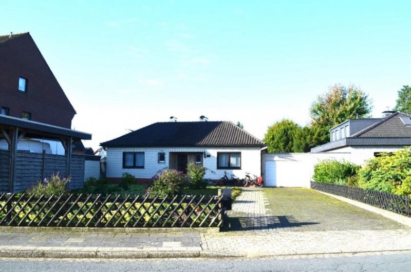 Moers Gepflegter, modernisierter Bungalow, großes Grundstück - weitere Zimmer im Dachgeschoss Haus kaufen