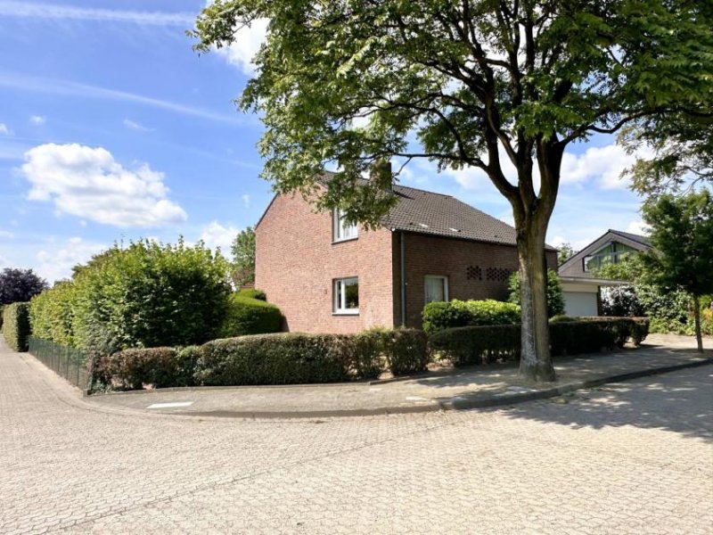 Kleve (Kreis Kleve) Familienfreundliches Wohnhaus in guter Lage von 47533 Kleve-Reichswalde Haus kaufen