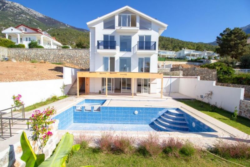 Fethiye Grosszügige Luxus Villa mit privatem Pool in sehr guter Lage nahe Ölüdeniz Haus kaufen