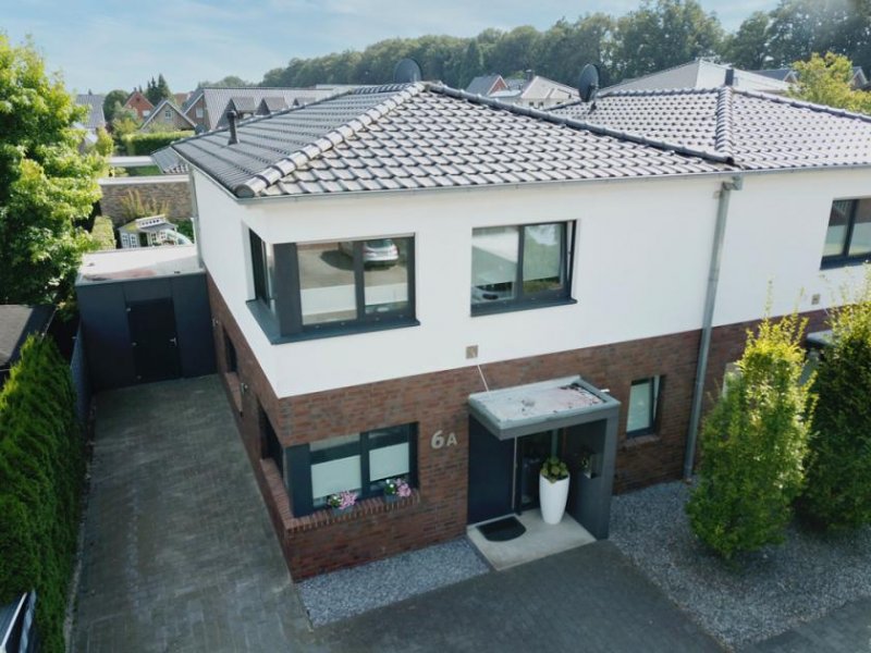 Uelsen ## RESERVIERT ## Moderne Doppelhaushälfte in zentraler Lage von Uelsen. Haus kaufen