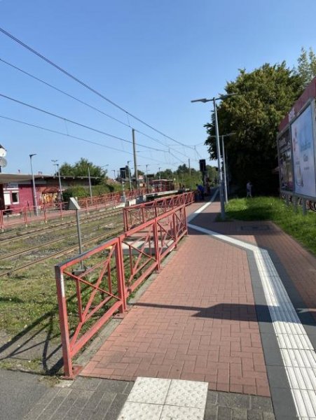 Hürth Wohn- und Geschäftshaus - am Bahnhof Efferen (Sanierung läuft bereits) Haus kaufen