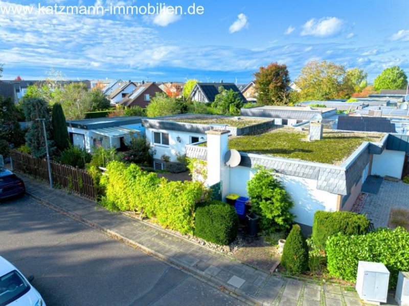 Erftstadt Winkelbungalow mit Garage und idyllischem Garten im Herzen von Lechenich zu verkaufen - 10 Fußminuten bis zum Markt! Haus