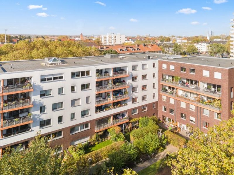 Köln Moderne 4 Zimmer Wohnung mit 2 Loggien, Einbauküche und Tiefgaragenstellplatz in Köln-Zollstock Wohnung kaufen