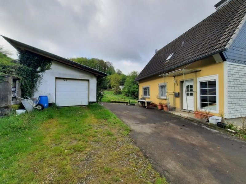 Morsbach Einfamilienhaus in dörflicher Hanglage * gepflegt * über 10.000qm Grundstück * gute Infrastruktur * seit 2021 viel & * *