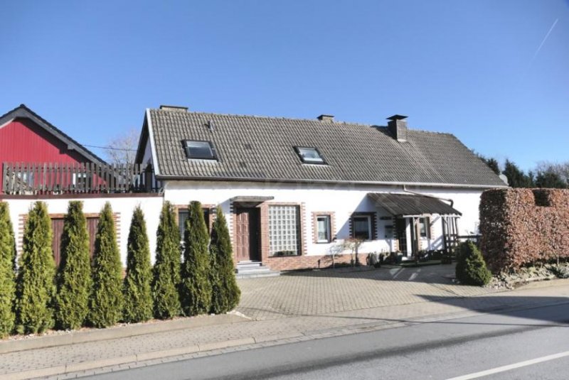 Monschau ++ FREISTEHENDES 1-2 FAMILIENHAUS + SONNENTERRASSEN + GARTEN IN GUTER LAGE!! ++ Haus kaufen