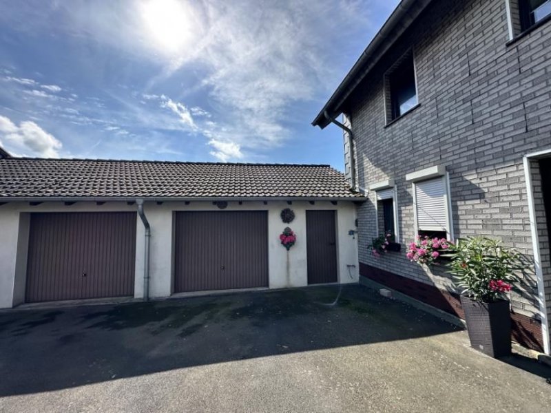 Nideggen Wunderschöne Weitsicht in die Natur: Haus mit Doppelgarage in super Lage von Nideggen-Schmidt Haus kaufen