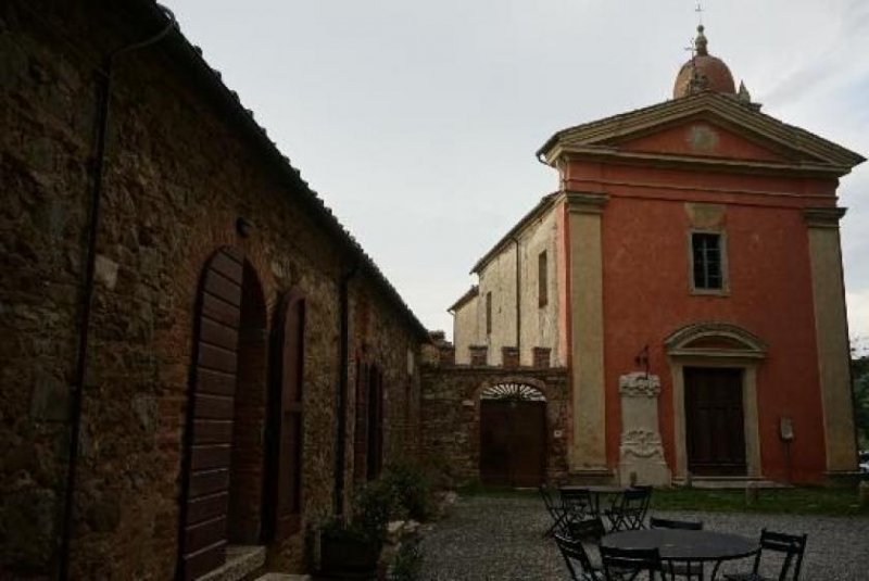 Siena PRESTIGIOSO BORGO CON CASTELLO E CASE COLONICHE NELLE COLLINE SENESI Gewerbe kaufen