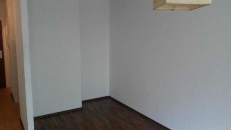 Lohmar LOHMAR-Zentrum, 1 Zi.- Appartement; gut vermietet, ca. 27 m² Wfl., mit Balkon und Keller Wohnung kaufen