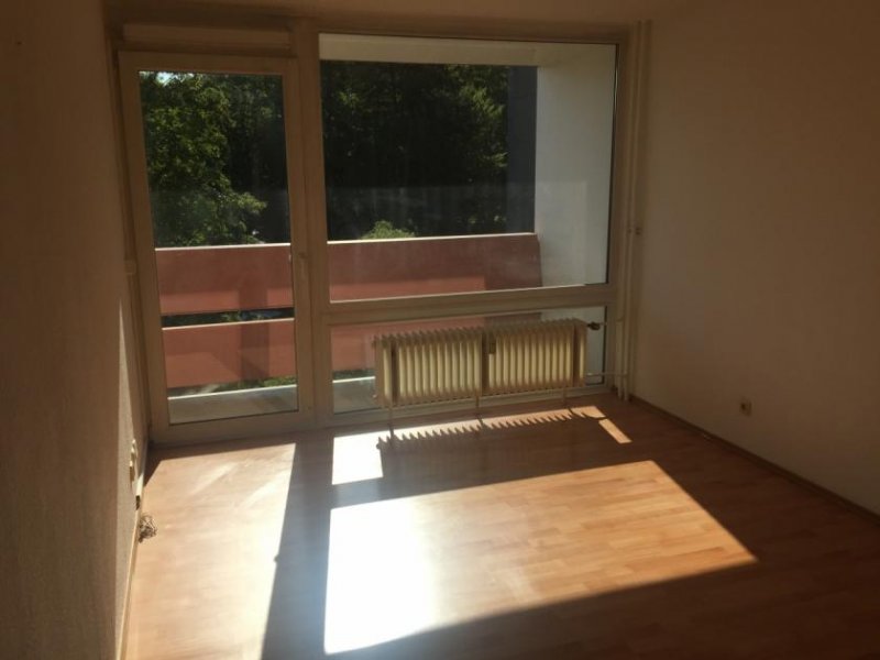 Lohmar LOHMAR-Zentrum, gepflegtes Appartement, ca. 26 m² Wfl., Wannenbad, Balkon, Keller. Wohnung kaufen