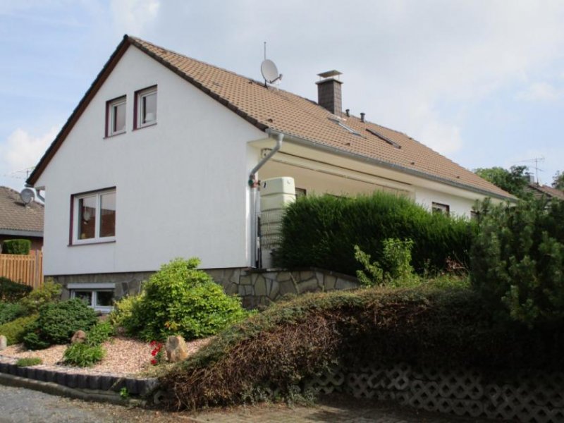 Ruppichteroth WINTERSCHEID, großzügiges freist. Einfamilienhaus, Bj. 1974 mit ca. 200 m² WNfl. ca. 643 m² Grst.. Haus kaufen