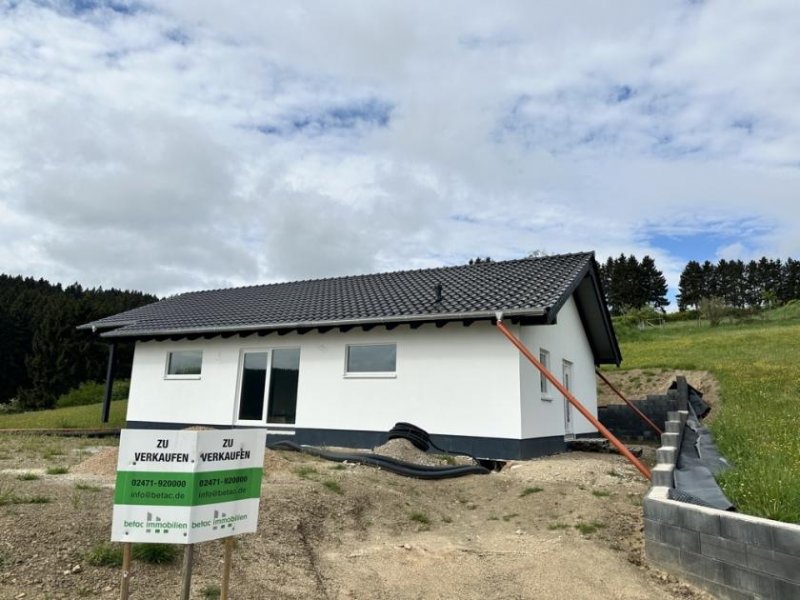 Hellenthal Exklusiver Neubau-Bungalow mit fantastischer Aussicht in Hellenthal Haus kaufen