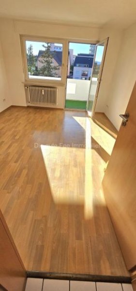 Konz Schöne helle 3 Zimmerwohnung mit Balkon in ruhiger Lage in Konz - Berendsborn Wohnung kaufen