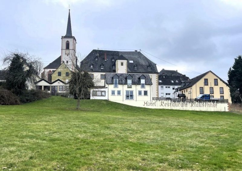 Klausen drei Gebäude für einen Preis, ein historisches Hotel mit Restaurant, ein extra Gästehaus und ein Privathaus (vor den Toren 