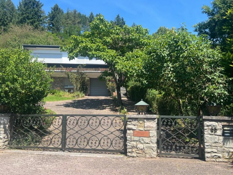 Bad Sobernheim Schönes Einfamilienhaus mit ELW und großem Grundstück, in Top-Lage von Bad Sobernheim zu verkaufen. Haus kaufen