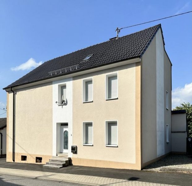 Mackenrodt Zweifamilienhaus, Mehrgenerationshaus, Ferienhaus mit Fernsicht, Garten Haus kaufen