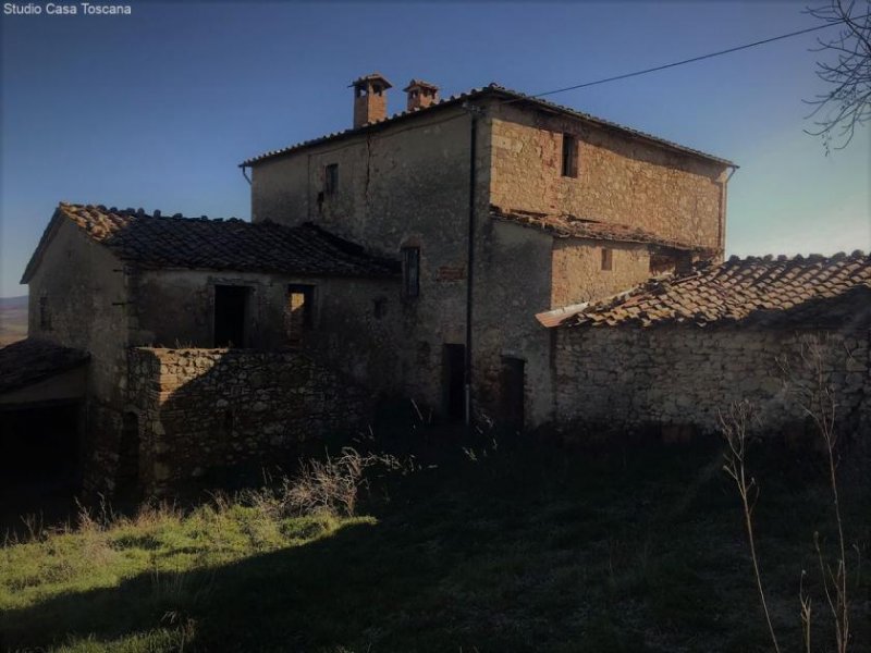 Castelnuovo di Val di Cecina Anktikes Landhaus zum Restaurieren Haus kaufen