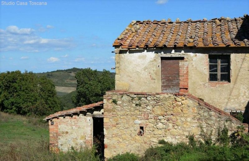 Castelnuovo di Val di Cecina Anktikes Landhaus zum Restaurieren Haus kaufen