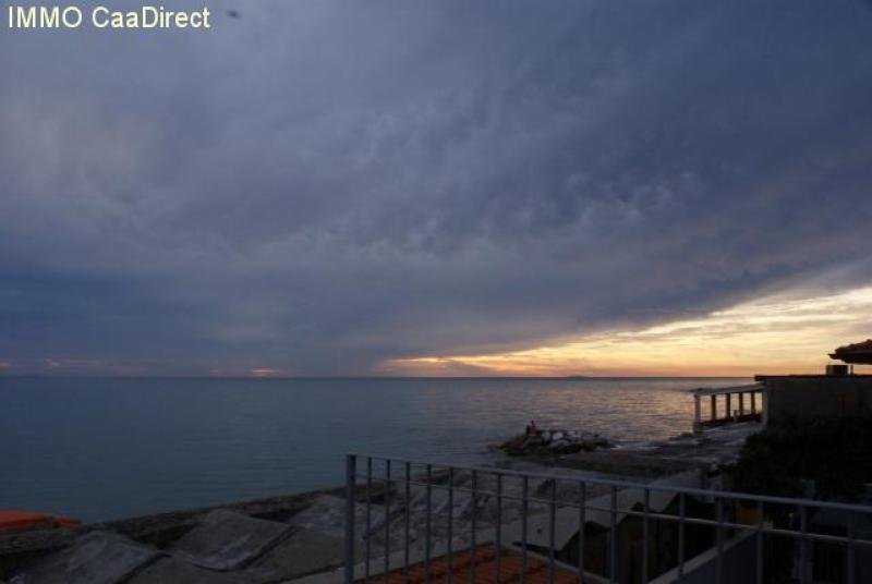 Cecina / Mare Traumhaft schönes und luxeriöses Appartment direkt am Meer mit Terrasse zum Meer Ein Muss zu sehn Haus kaufen