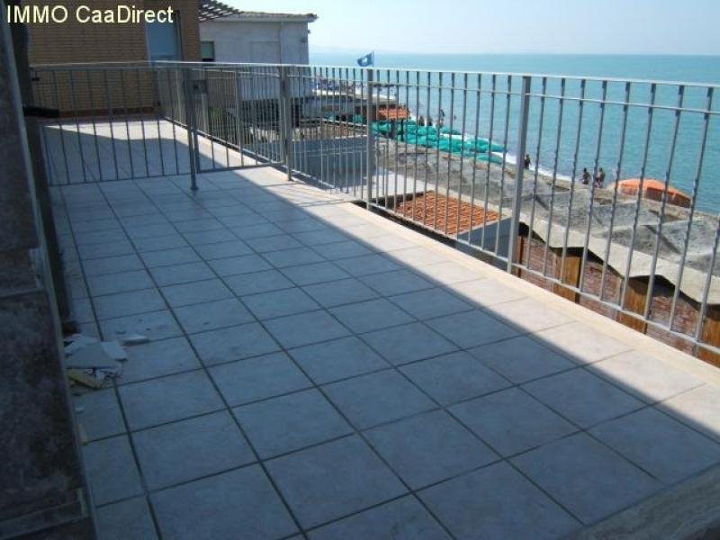 Cecina / Mare Traumhaft schönes und luxeriöses Appartment direkt am Meer mit Terrasse zum Meer Ein Muss zu sehn Haus kaufen