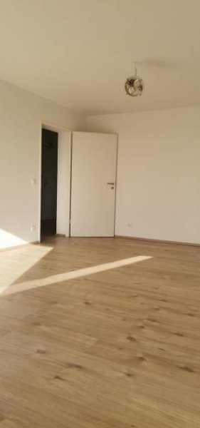 Nidderau Top grundsanierte, sehr schöne 3 Zimmer Wohnung mit Balkon- Nidderau OT Wohnung kaufen