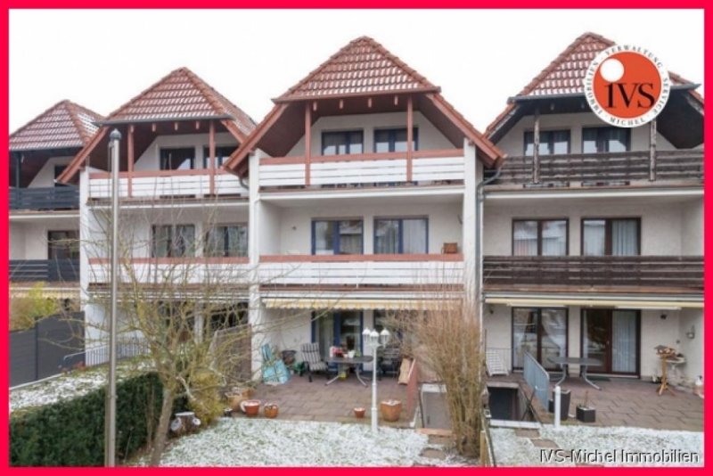 Friedrichsdorf (Hochtaunuskreis) ** Kapitalanlage **
5 Zi. - RMH, inkl.1 Garage plus 2 Stellplätze im Freien - 
ELW im DG! Haus kaufen