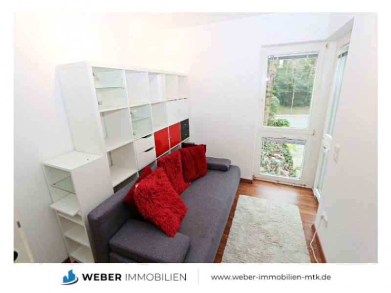 Kronberg im Taunus ++ schicke Erdgeschosswohnung (möbliert) mit maßangefertigter Küche und XXL-TERRASSE++ Wohnung kaufen