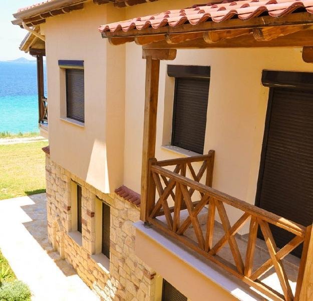 Offenbach am Main Luxusvillas erste am Strand in Nea Roda Chalkidike mit 130 qm Haus kaufen