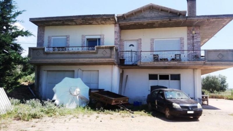 Chalkidiki Nea Triglia Baujahr Ferienhaus mit 228 qm in Chalkidiki Nea Triglia Baujahr 2001 in 3.000 qm Grundstück . Haus kaufen