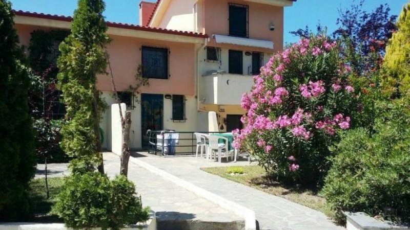 Nea Skioni Chalkidiki Schönes gepflegtes Möbliertes Ferienhaus mit 75 qm auf 3 Etagen in Chalkidike Nea Skioni Haus kaufen