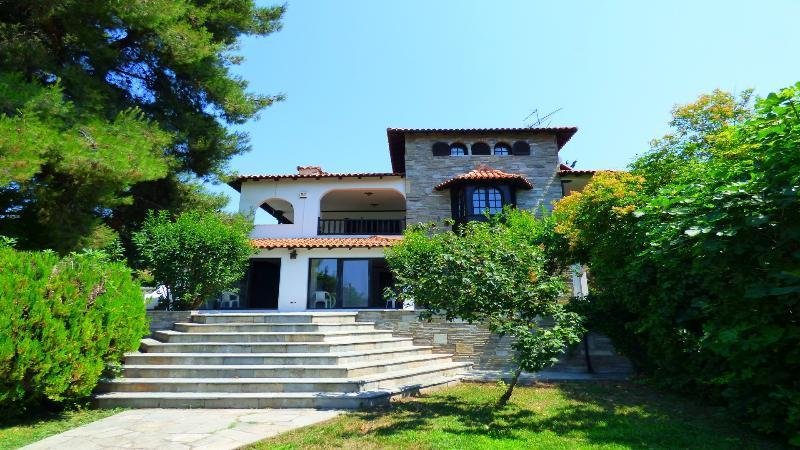 Nea Kallikrateia Chalkidike Wunderschöne extravagante Villa mit Beheizbaren Innenpool , in Nea Kallikrateia Chalkidike Haus kaufen