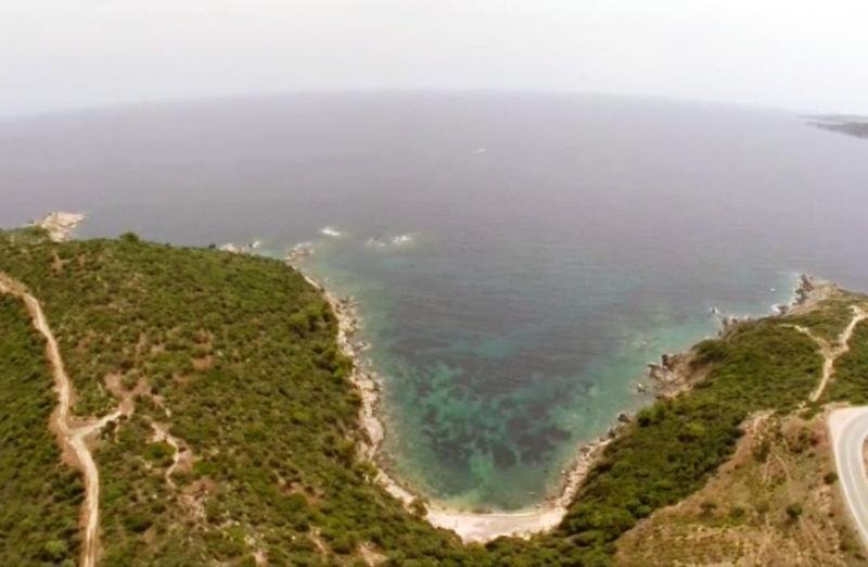 Chalkidiki Einmaliges Grundstück 50.000 qm vor dem Strand mit eigene bucht beim 2 Fuß in Chalkidike Grundstück kaufen