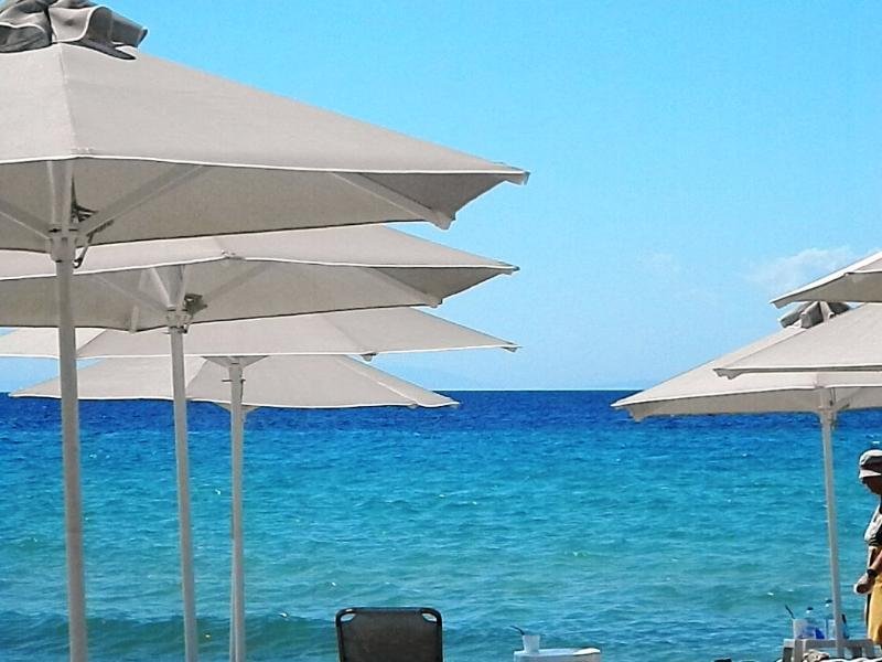 Nea Moudania Einmaliges Grundstück vor dem Strand bei Chalkidike Nea Moudania mit 22.000 qm grundstücksfläche Grundstück kaufen