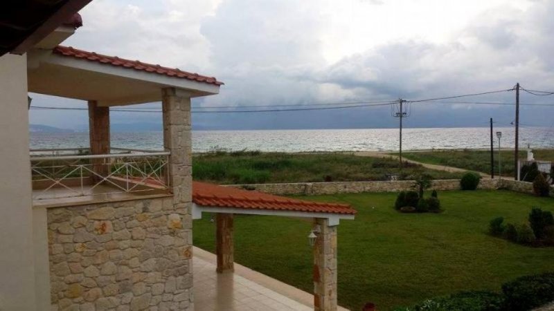 WuChalkidike Nea Potidaia Wunderschöne Vollmöblierte Luxus Villa vor dem Strand in Chalkidike Nea Potidaia Haus kaufen