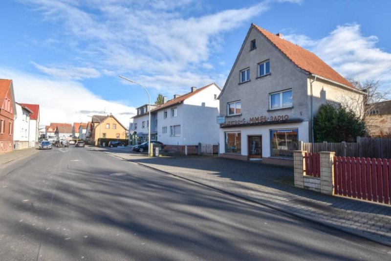 Hasselroth DIETZ: Wohn- und Geschäftshaus - 3 Einheiten + Nebengebäude + Garten! Hauptstraße von Neuenhaßlau! Haus kaufen