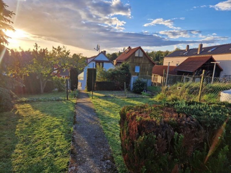 Nidda Top Angebot -Schönes Einfamilienhaus mit 2 Terrassen, Garten, Garage- in ruhiger Lage Haus kaufen