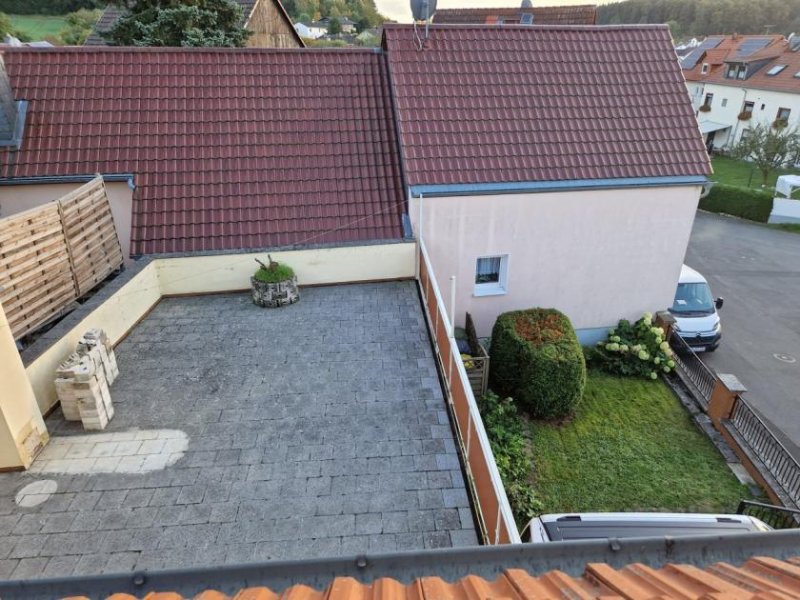 Nidda Top Angebot -Schönes Einfamilienhaus mit 2 Terrassen, Garten, Garage- in ruhiger Lage Haus kaufen