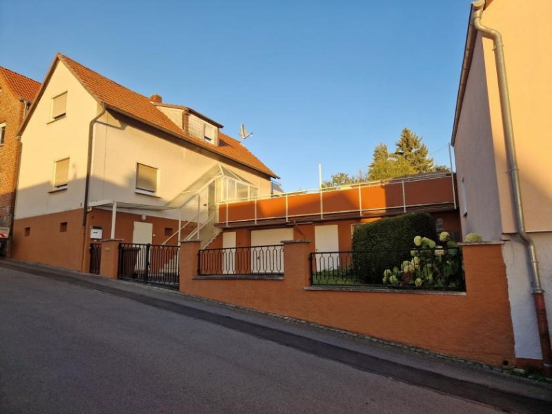 Nidda Top Angebot -Schönes Einfamilienhaus mit 2 Terrassen, Garten, Garage- in ruhiger Lage Haus kaufen