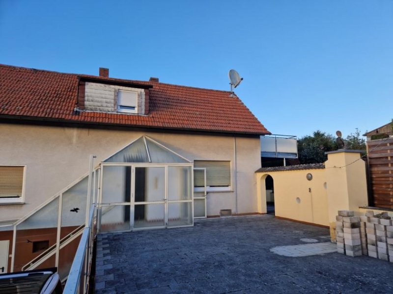 Nidda Top Angebot -Schönes Einfamilienhaus mit 2 Terrassen, Garten, Garage- in ruhiger Lage Haus kaufen