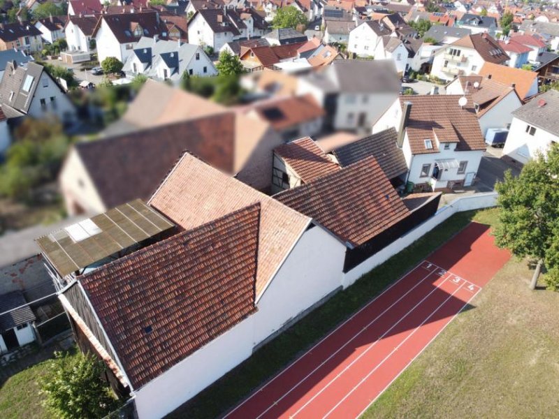 Elsenfeld DIETZ: Ehemaliges landwirtschaftliches Anwesen mit großer Scheune und Nebengebäuden in Elsenfeld! Haus kaufen