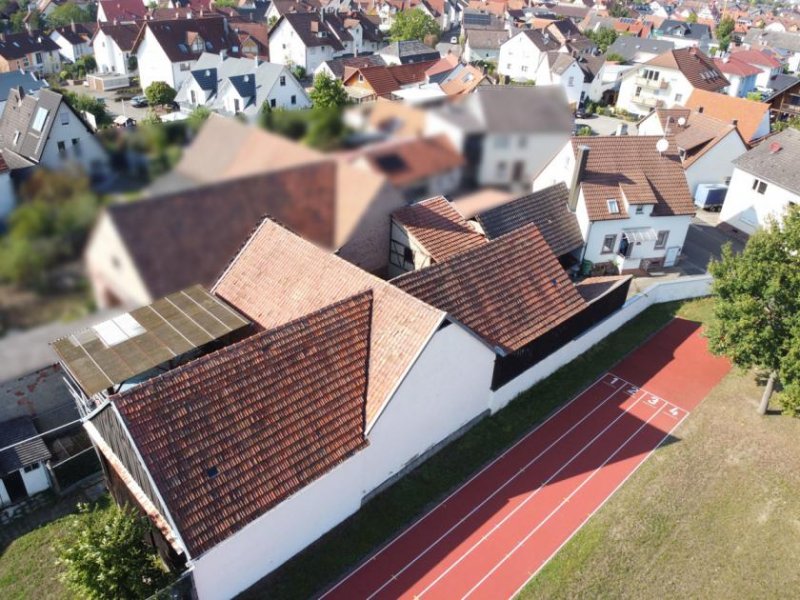 Elsenfeld DIETZ: RESERVIERT! Landwirtschaftliches Anwesen mit großer Scheune und Nebengebäude in Elsenfeld! Haus kaufen