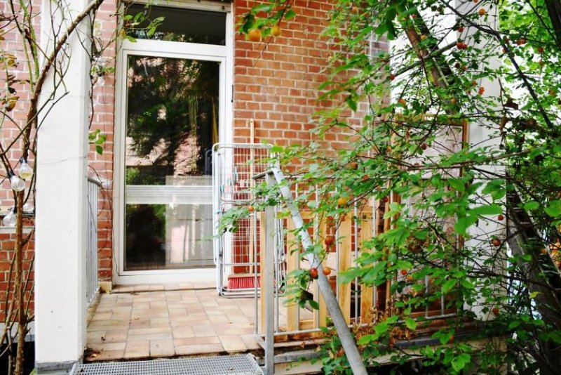 Darmstadt **RESERVIERT** Ansprechendes 3-Parteien-Jugendstilhaus in Darmstadt-Bessungen Haus kaufen