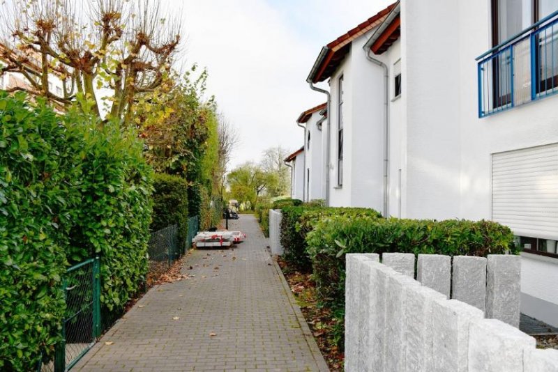 Pfungstadt Schicke Maisonettewohnung mit Sonnenbalkon und herrlichem Blick Wohnung kaufen