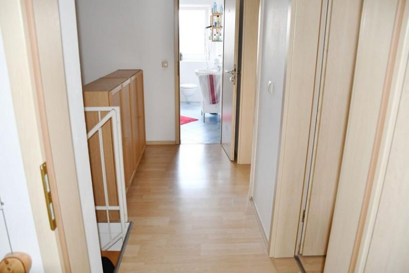 Griesheim **RESERVIERT** Attraktive Maisonettewohnung mit Balkon und Pkw-Stellplatz Wohnung kaufen