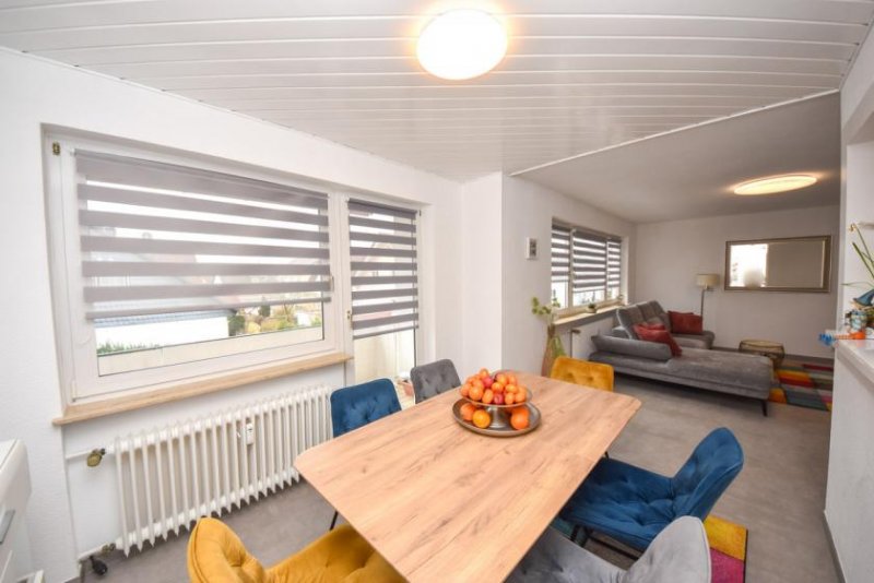 Münster (Landkreis Darmstadt-Dieburg) DIETZ: Frisch renovierte 4 Zimmerwohnung mit Balkon, Garage und Einbauküche - 1. OG in Münster! Wohnung kaufen