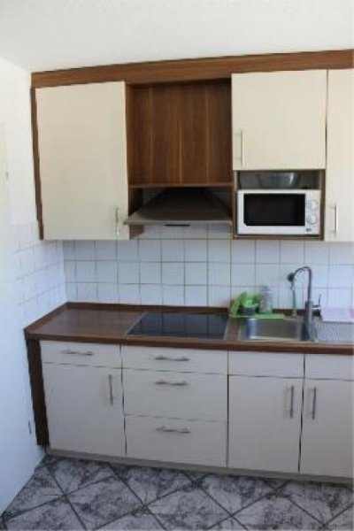 Wiesbaden Moderne 3-Zimmer Dachgeschoss Wohnung in einem gepflegten Mehrparteienhaus in Breckenheim Wohnung kaufen