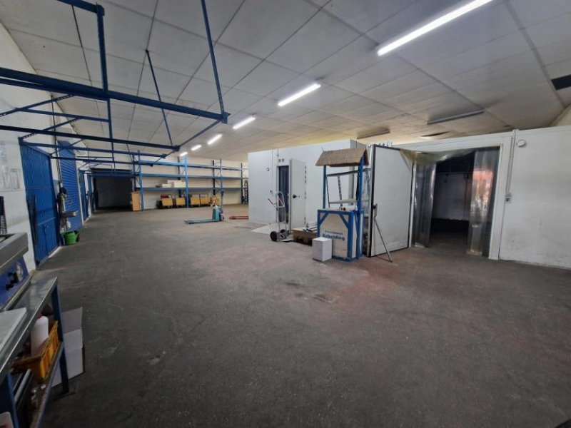 Kirkel Sehr gutes Gewerbanwesen, Fotovoltaikanlage, Kühlhäuser, Bürogebäude, über 2.000 m² Grundstück Gewerbe kaufen