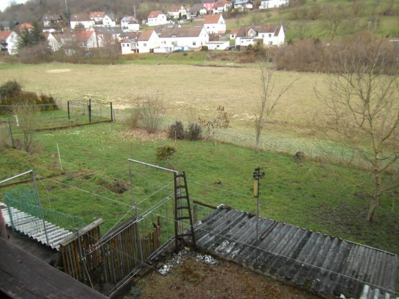 Altenkirchen *** Kauf ist günstiger als Miete - solides Wohnhaus mit großem Grundstück in ruhiger Wohnlage *** Haus kaufen